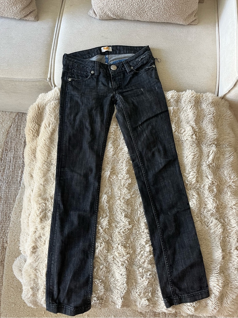 Straight Leg Women’s Jeans in Black Wash